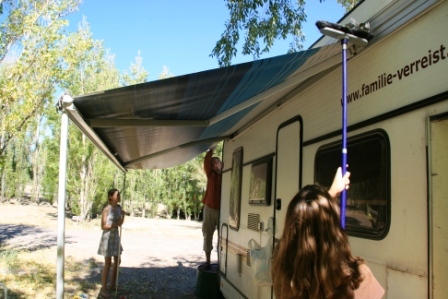 ...und ran an die Markise.